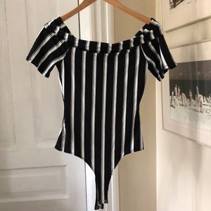 🧡‼️ NWT Off the Shoulder Bodysuit